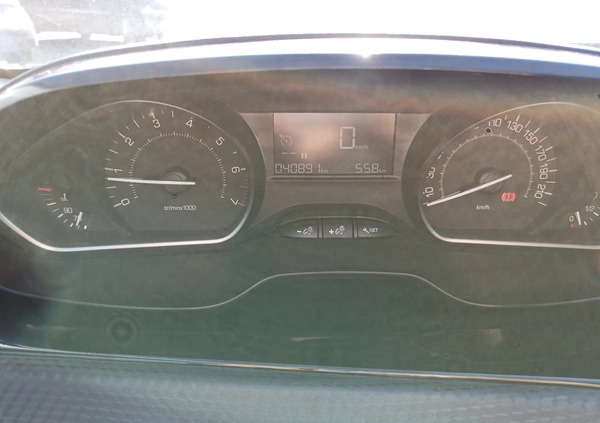 Peugeot 208 cena 29500 przebieg: 40000, rok produkcji 2019 z Skaryszew małe 232
